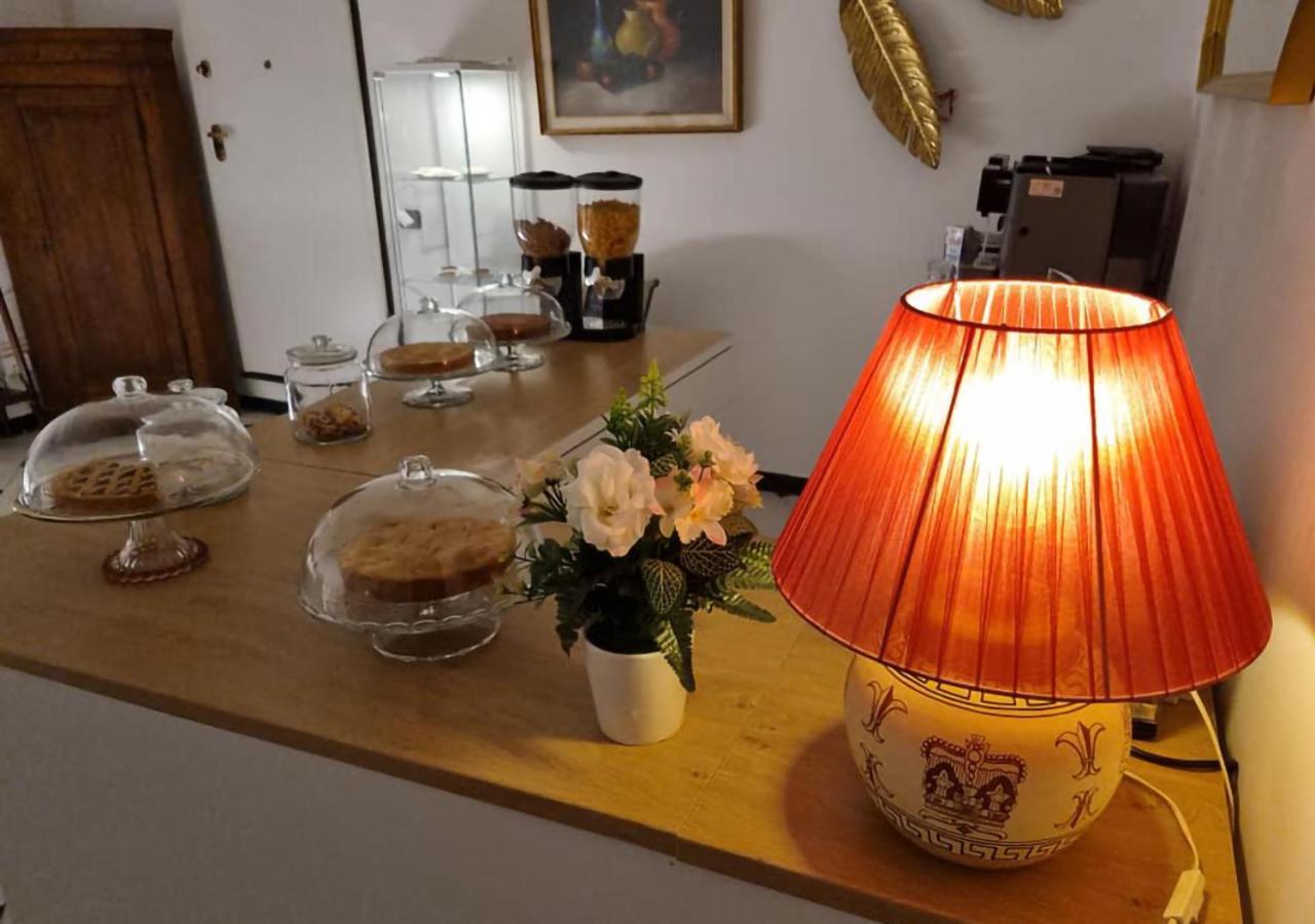 Affittacamere San Teodoro ألبينغا المظهر الخارجي الصورة